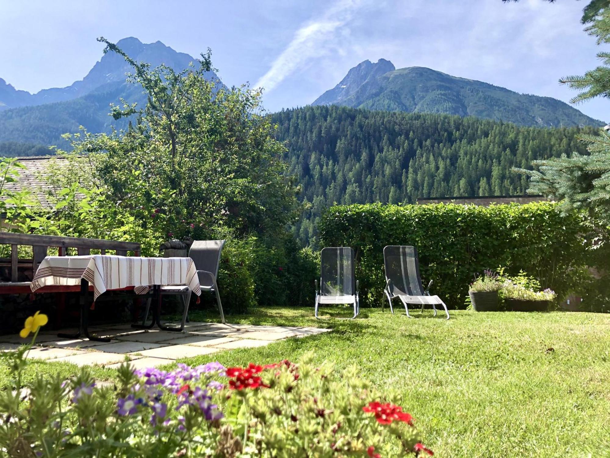 Chasa Avant Muglins Scuol Exterior photo